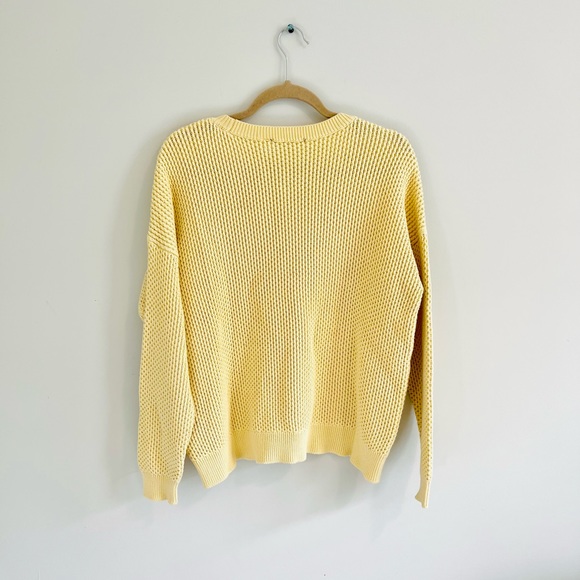 T TAHARI Knit Sweater - Picture 3 of 4